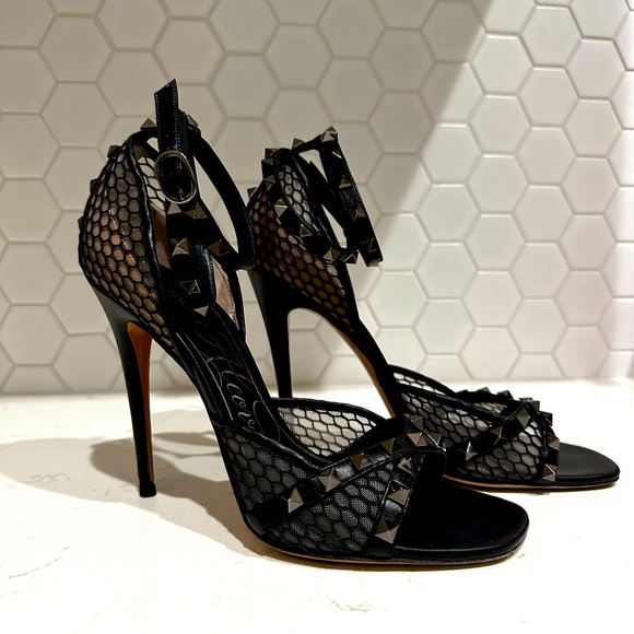 Valentino Garavani Sandals 39 1/2 or 9.5 - Picture 1 of 7